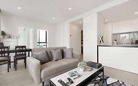 Modern 2 Beds Apartment With Amazing City View